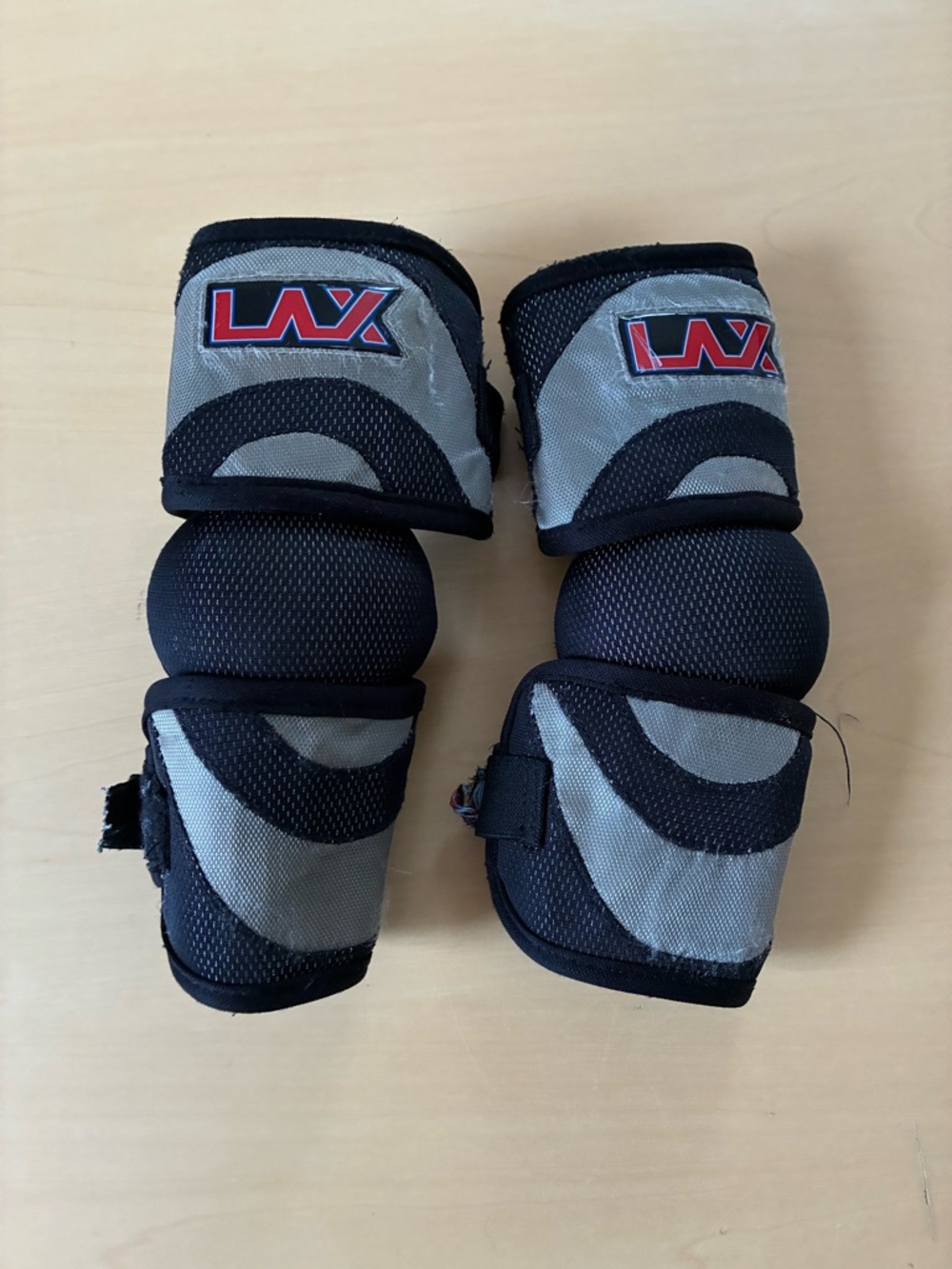 LAX Protective Elbow/Knee Pads in Black and Gray